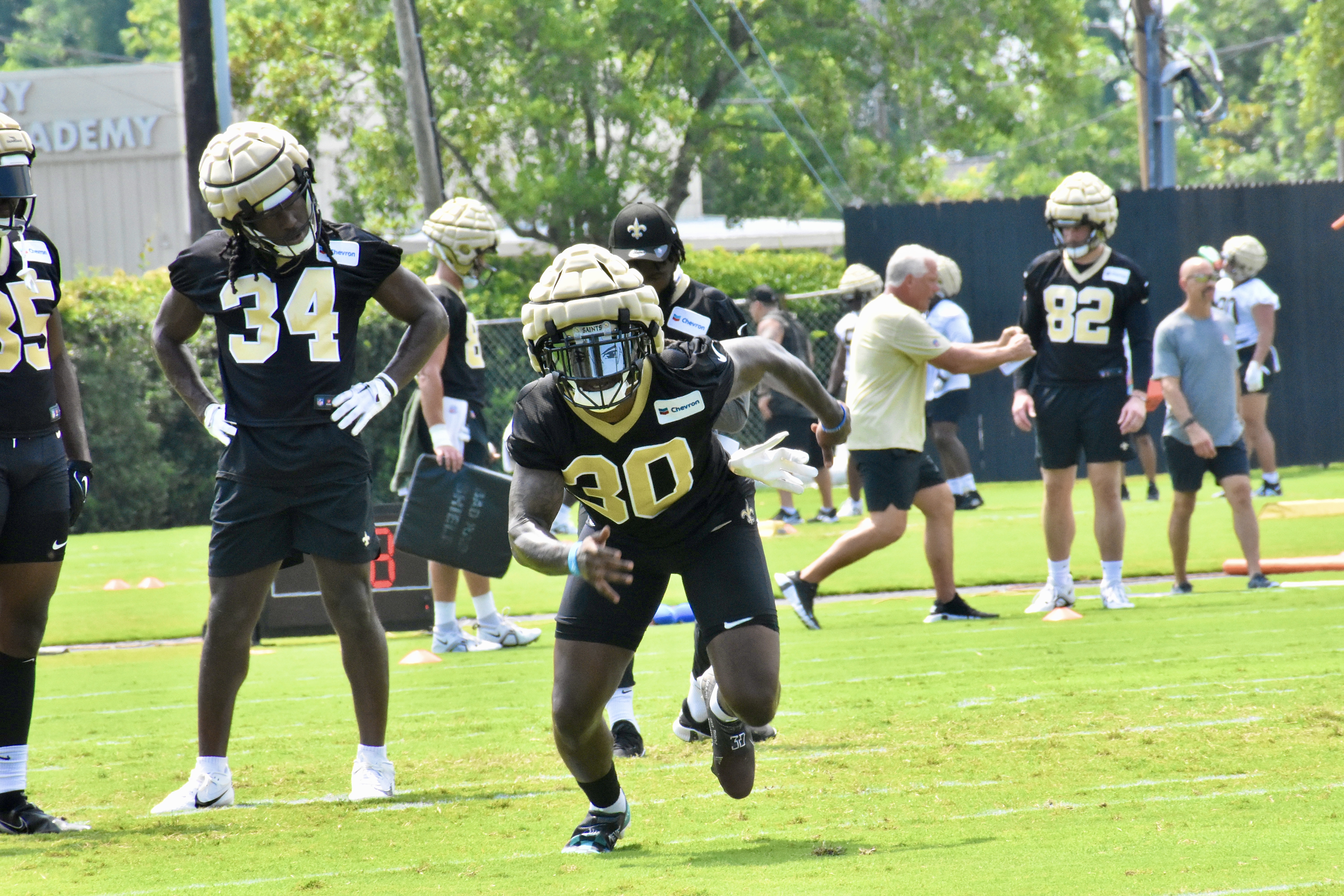 Saints Training Camp Battle: Isaiah Foskey vs Payton Turner